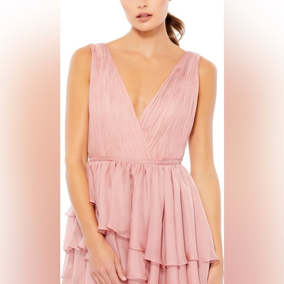 Ieena Mac Duggal Plunge Neck Ruffled Hi-Low Chiffon Gown Size 8 NWT - Picture 13 of 14